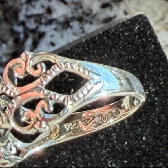 Silpada .925 Sterling Silver Scroll Clear Faceted Crystal Ring Size 7.5 # R2286 - Picture 9 of 11